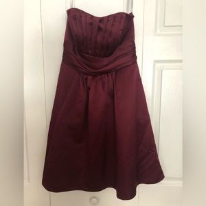 David’s Bridal short dress in shade Wine